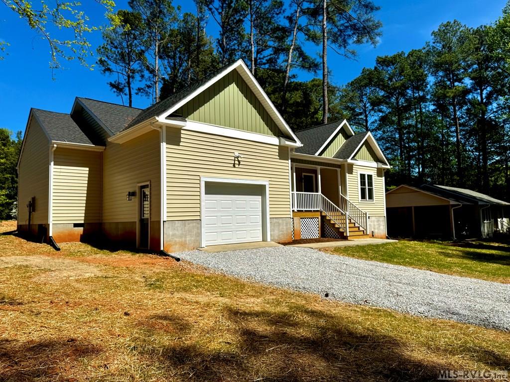 123 Hemlock Dr. Property Photo 3