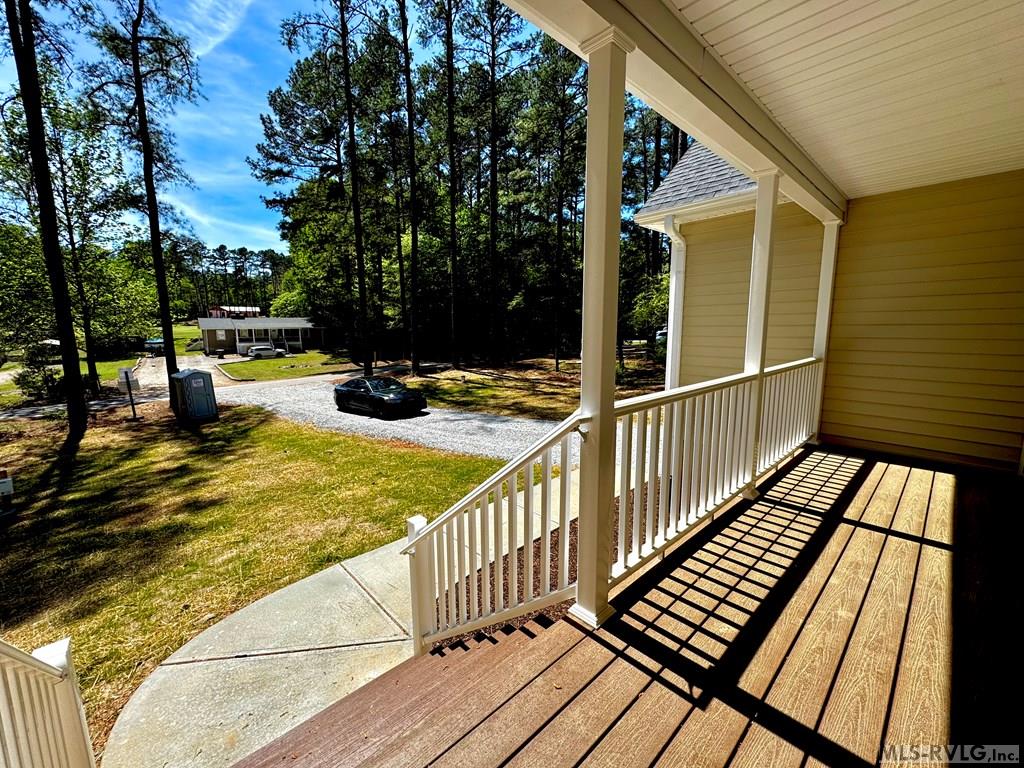 123 Hemlock Dr. Property Photo 5