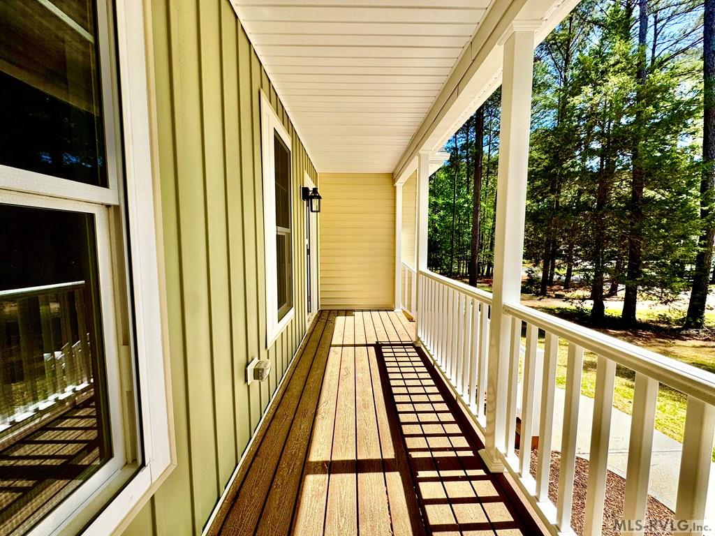 123 Hemlock Dr. Property Photo 8