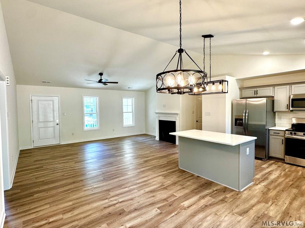 123 Hemlock Dr. Property Photo 11