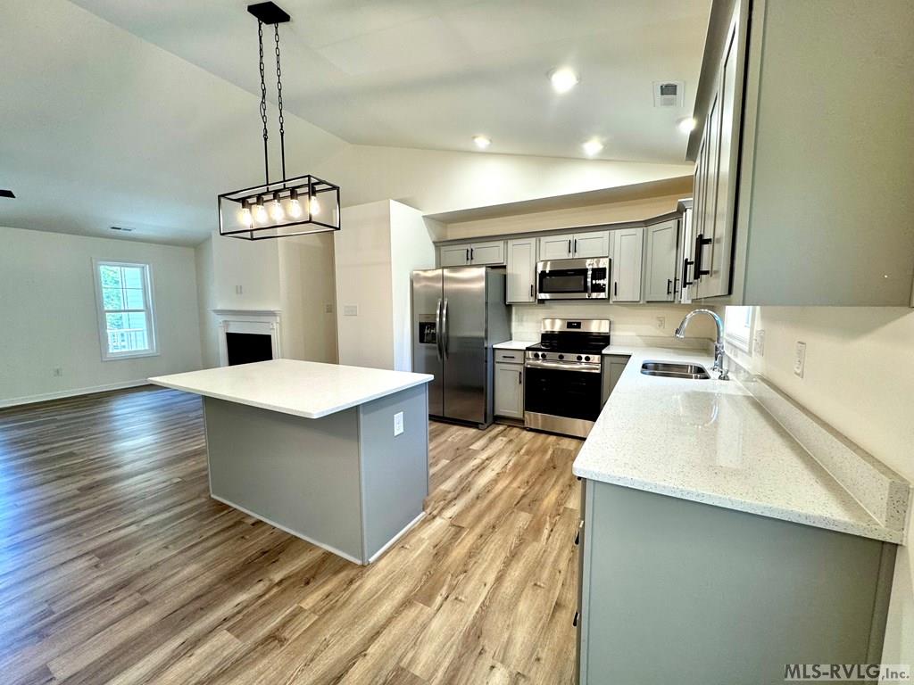 123 Hemlock Dr. Property Photo 14