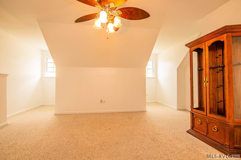 14 Canterbury Ct Property Photo 16