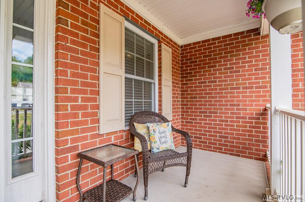 14 Canterbury Ct Property Photo 27
