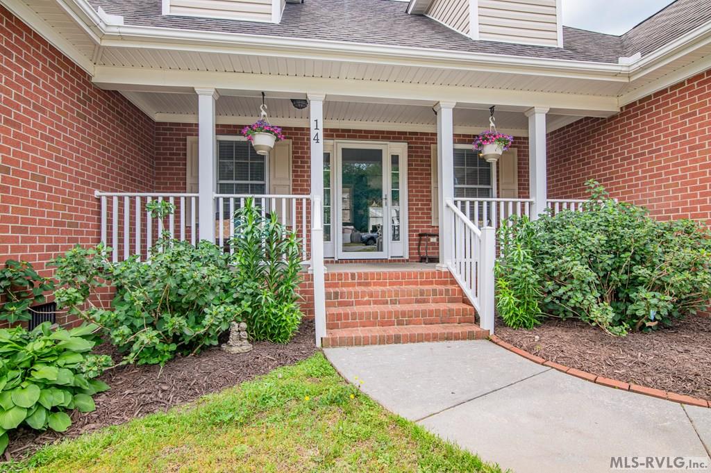 14 Canterbury Ct Property Photo 28