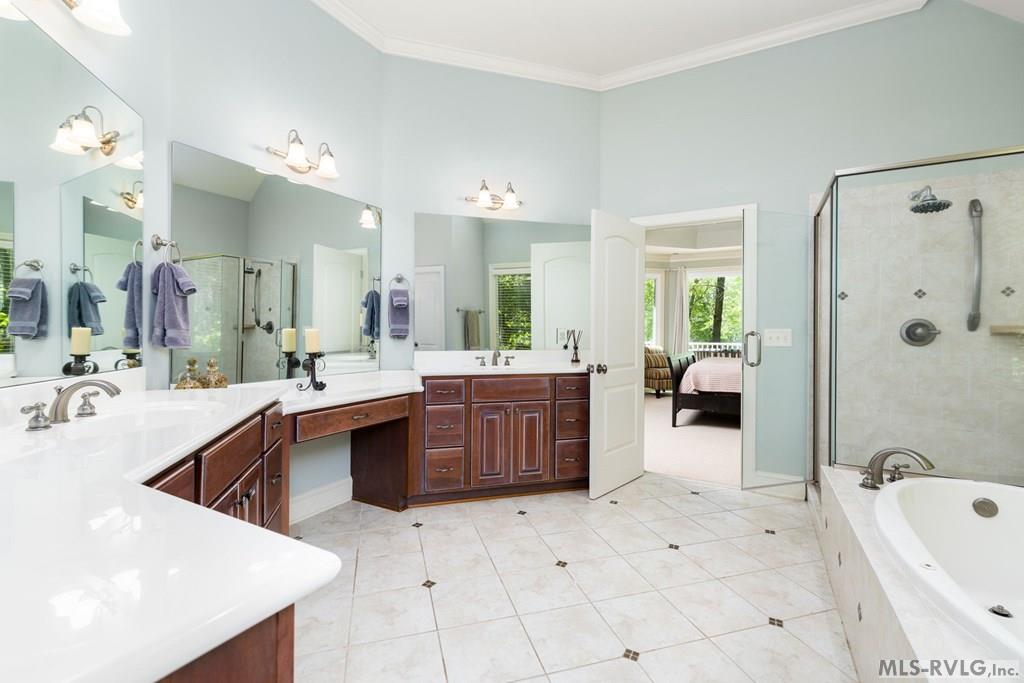 104 West Pointe Drive Property Photo 17