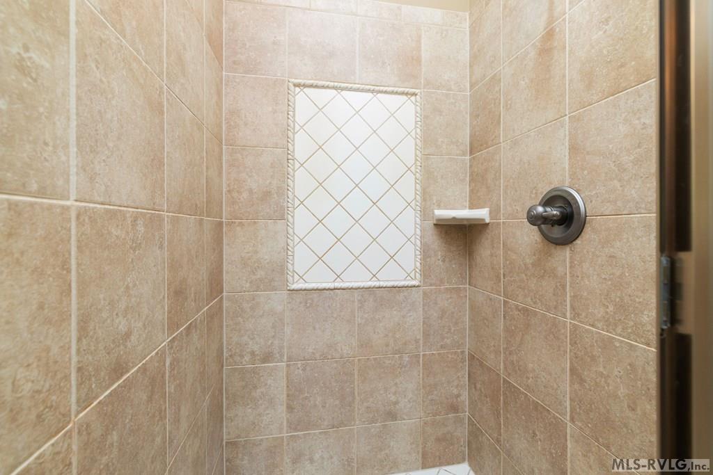 104 West Pointe Drive Property Photo 39