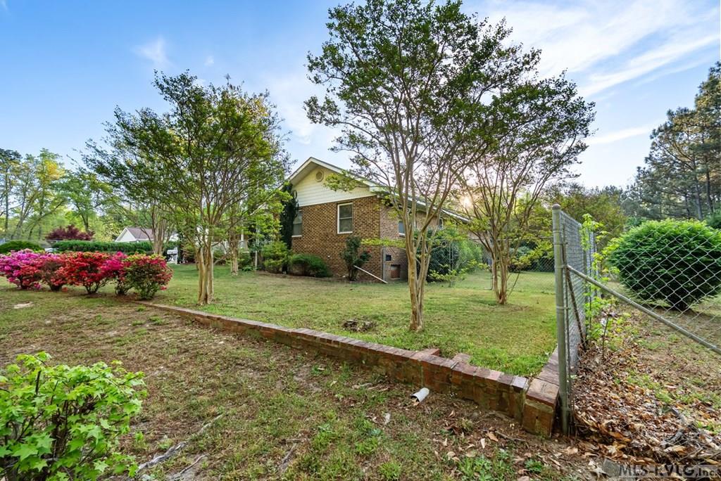 1118 Mapleton Street Property Photo 3
