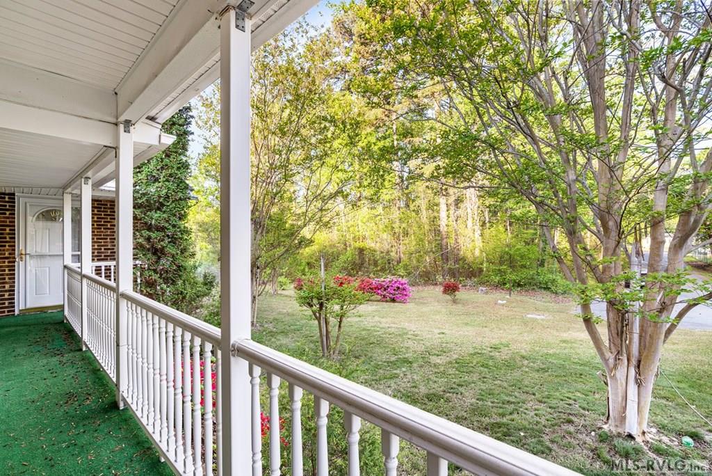 1118 Mapleton Street Property Photo 4