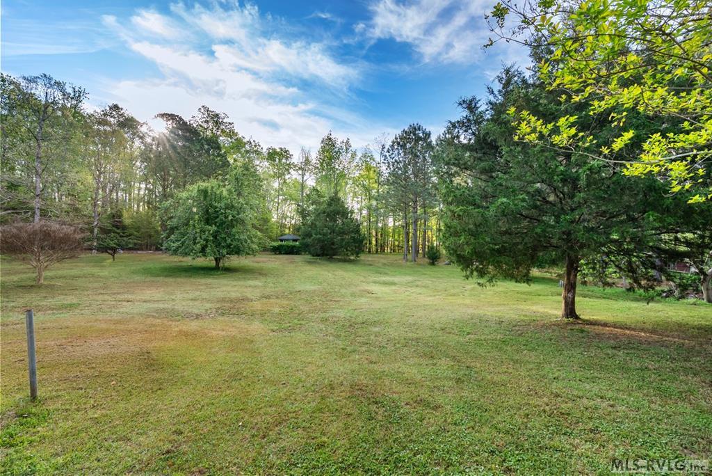 1118 Mapleton Street Property Photo 5