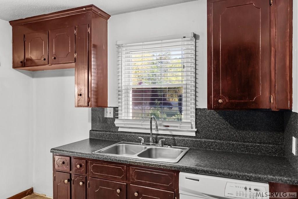 1118 Mapleton Street Property Photo 16
