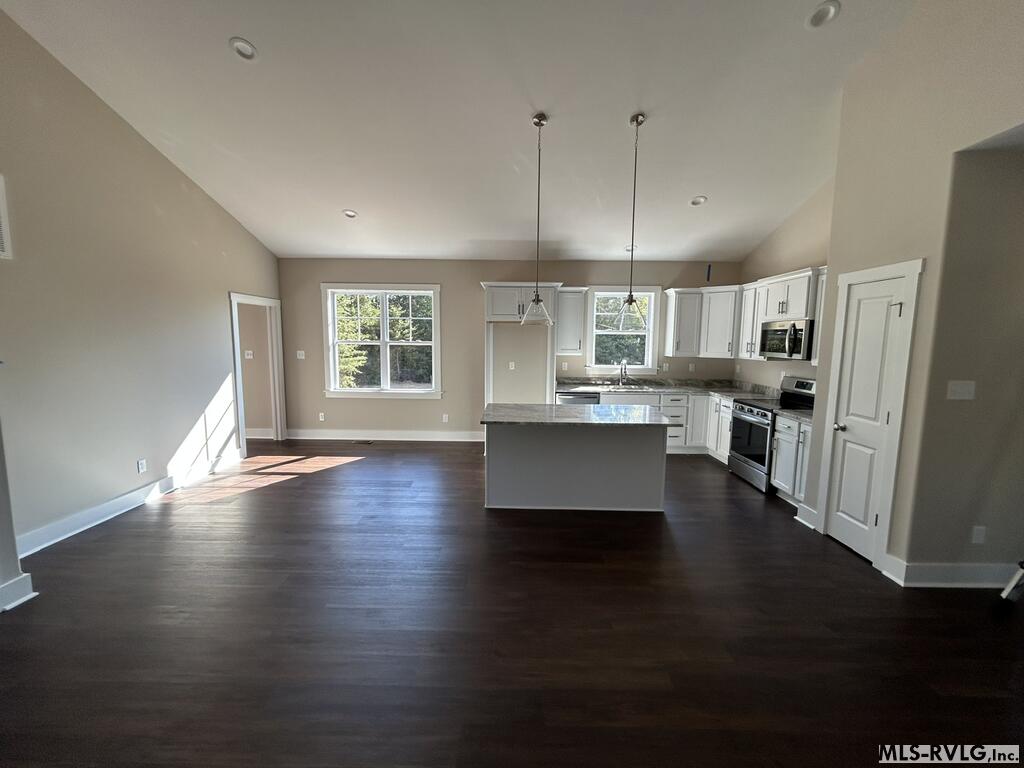 1204 Lloyds Mill Rd Property Photo 4