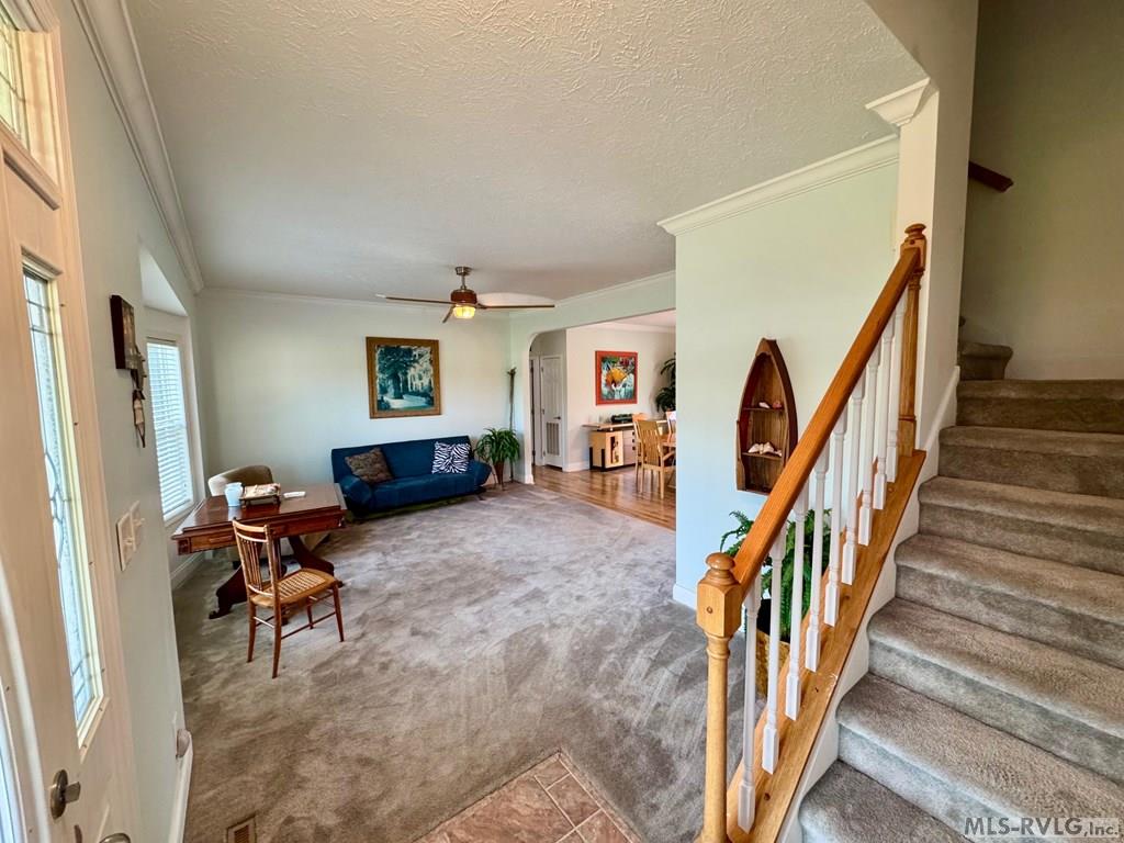 285 Brady Way Property Photo 5