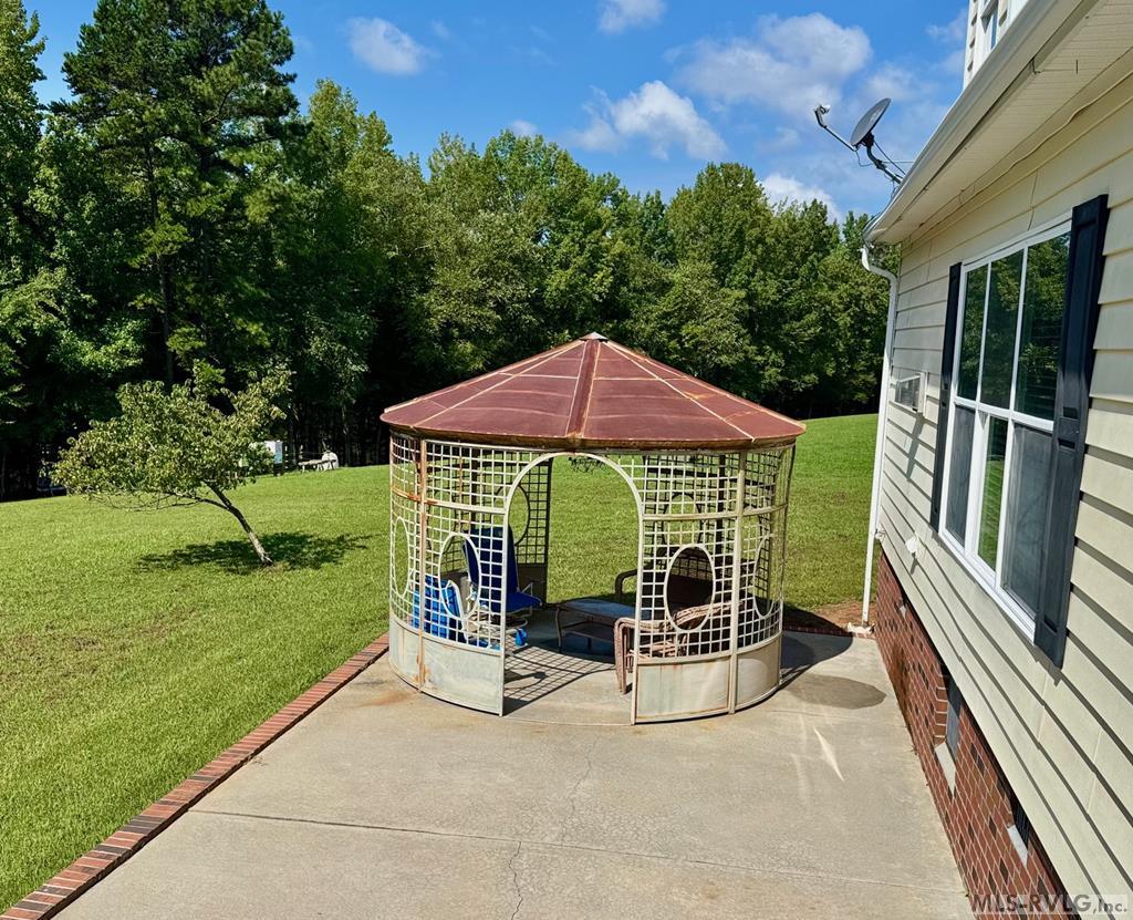 285 Brady Way Property Photo 42