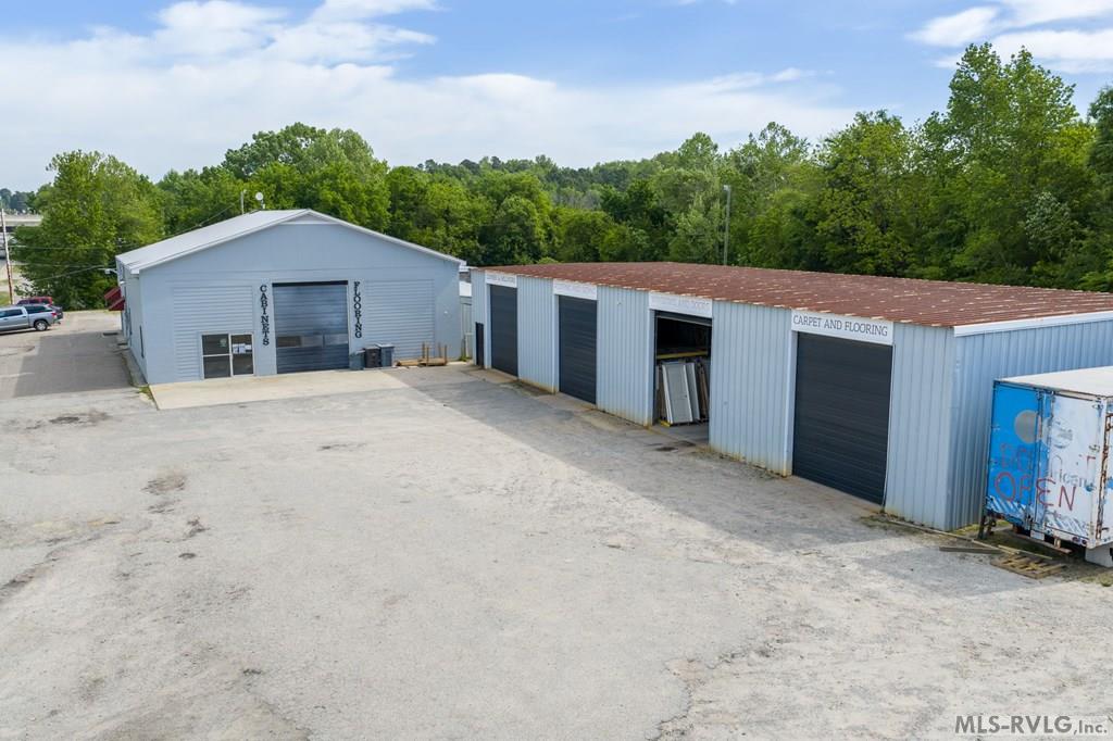 728 N Main Property Photo 45