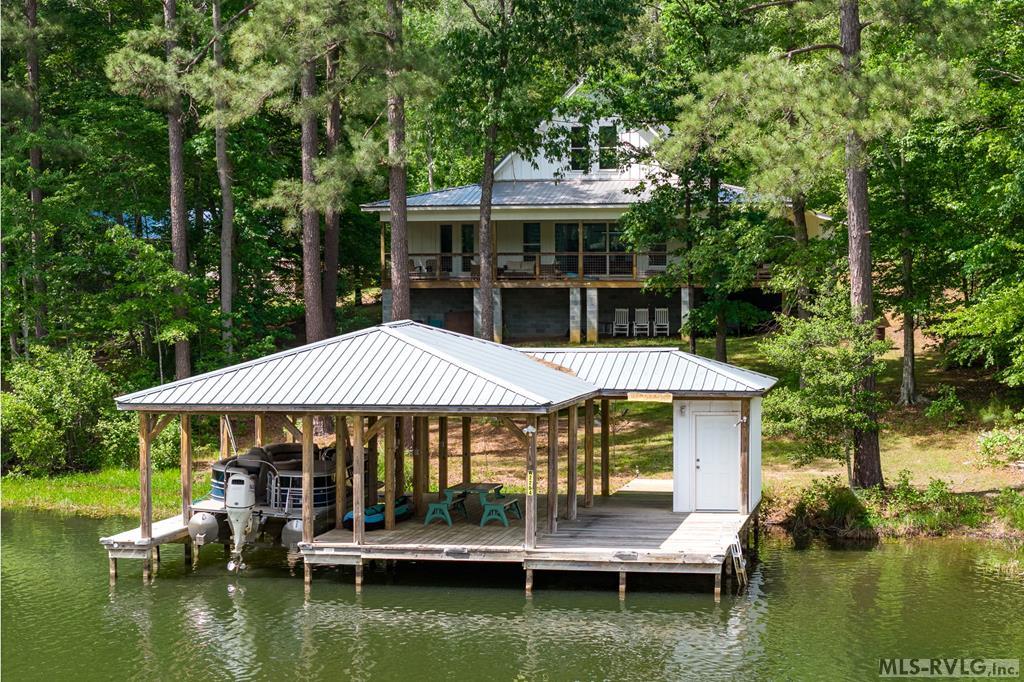 120 East Cove Drive Property Photo 1