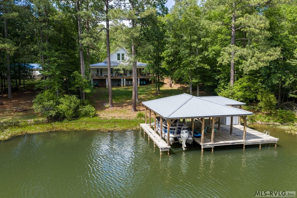 120 East Cove Drive Property Photo 1