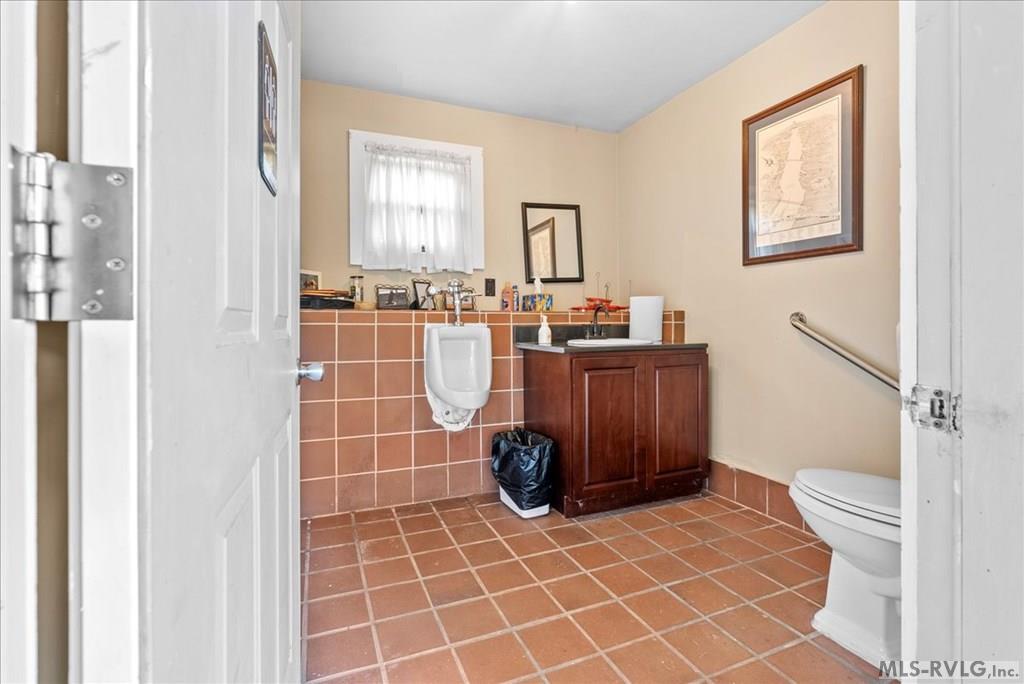 3410 Hwy Nine-o-three Property Photo 15