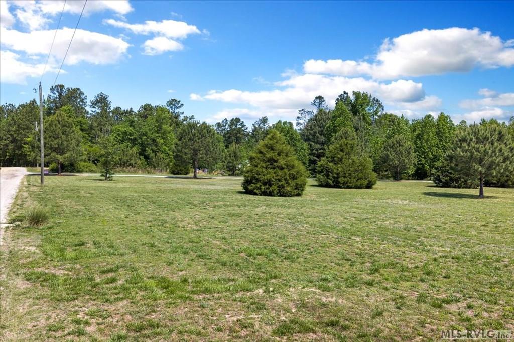 523 Three Flags Dr. Property Photo 2