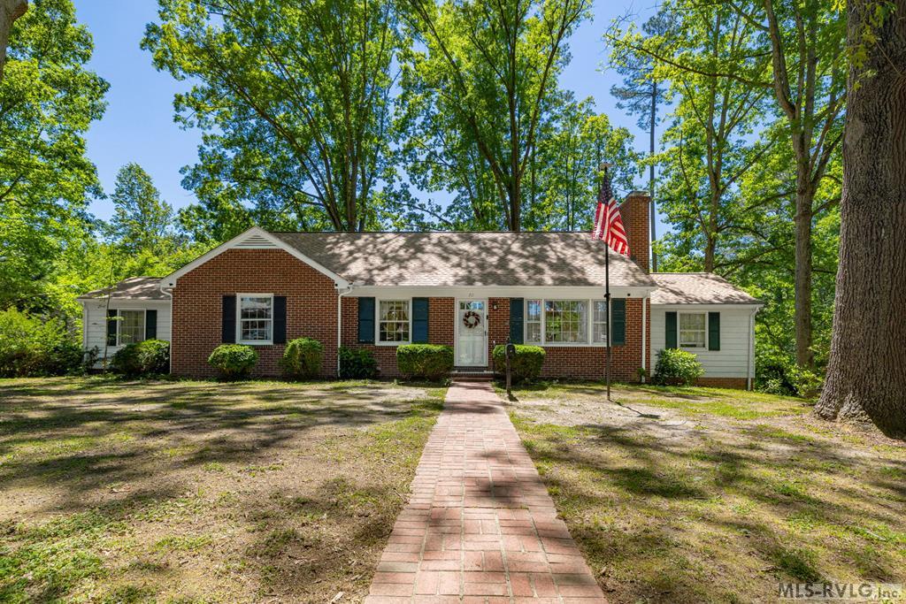 711 Forest Hill Drive Property Photo 1