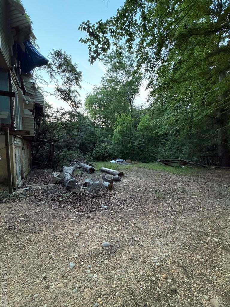214 Riverside Trail Property Photo 5