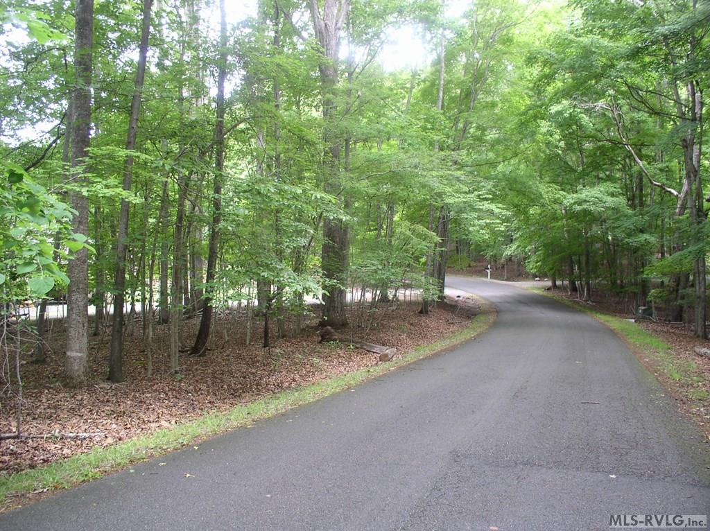 105 Oak Run Property Photo 9