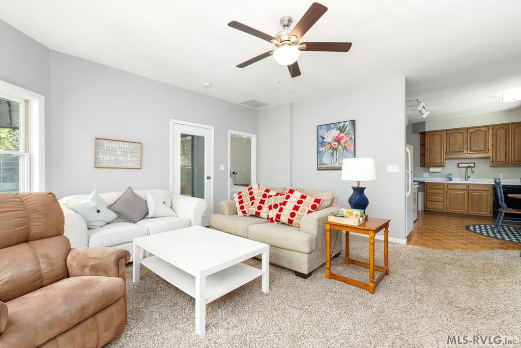 999 Hawthorne Dr Property Photo 11