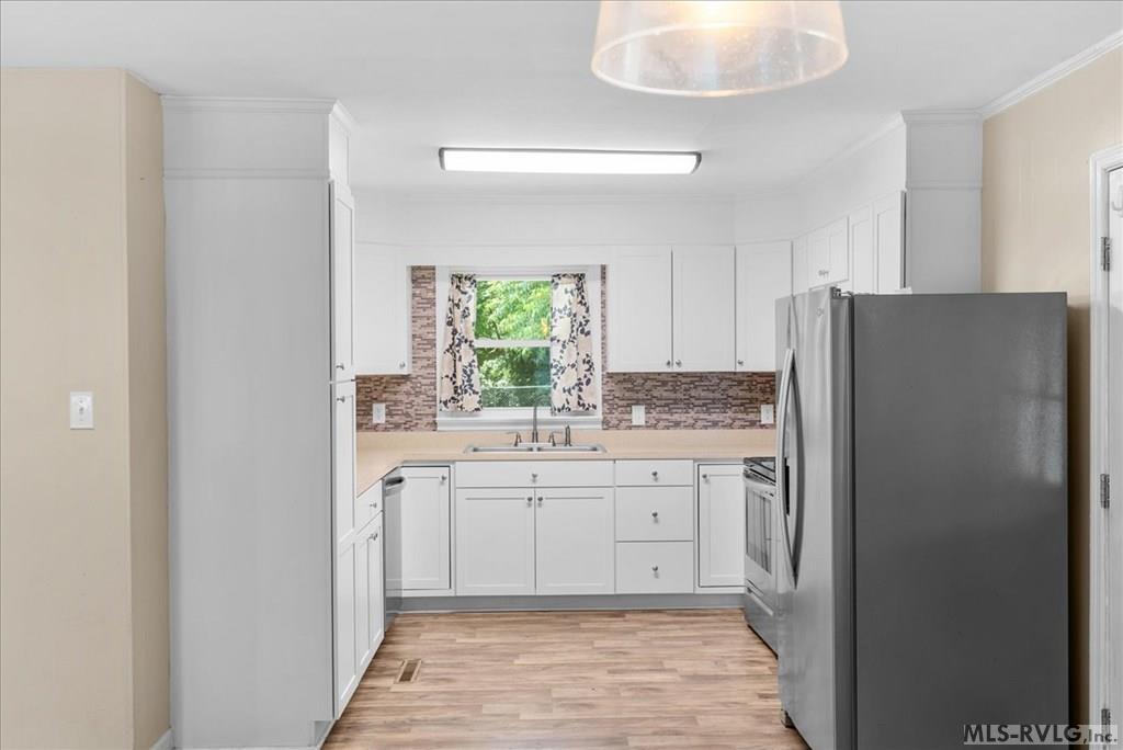 111 S Sycamore Street Property Photo 12