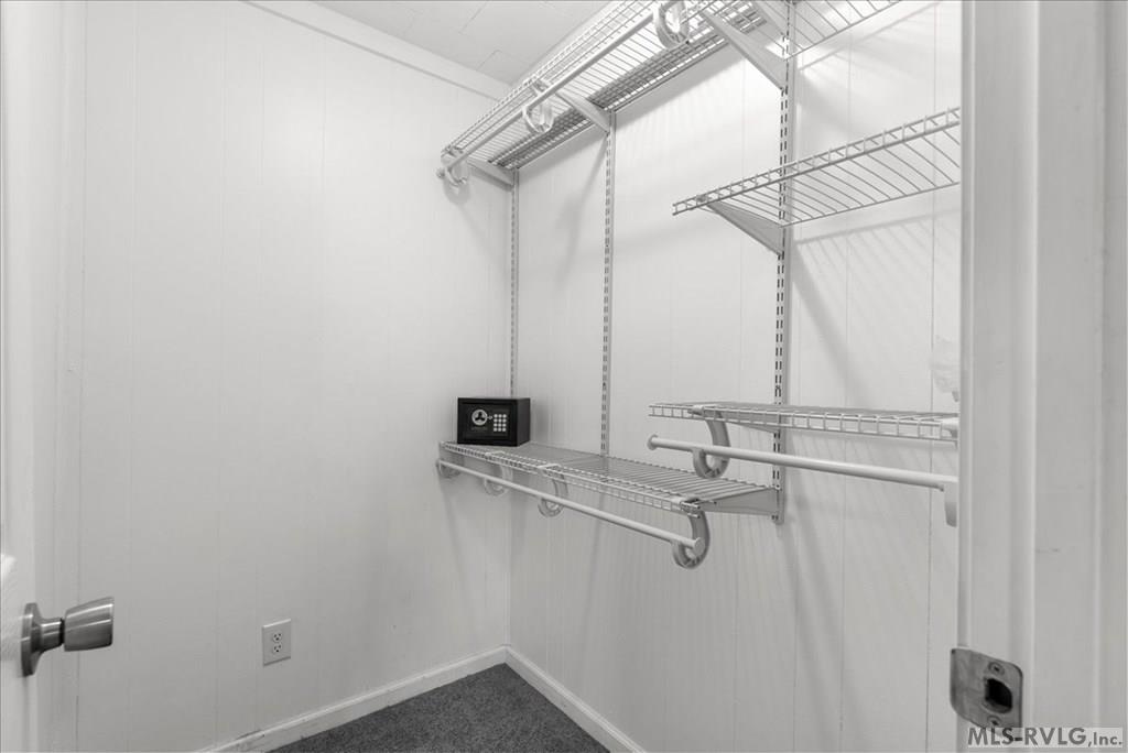 111 S Sycamore Street Property Photo 28