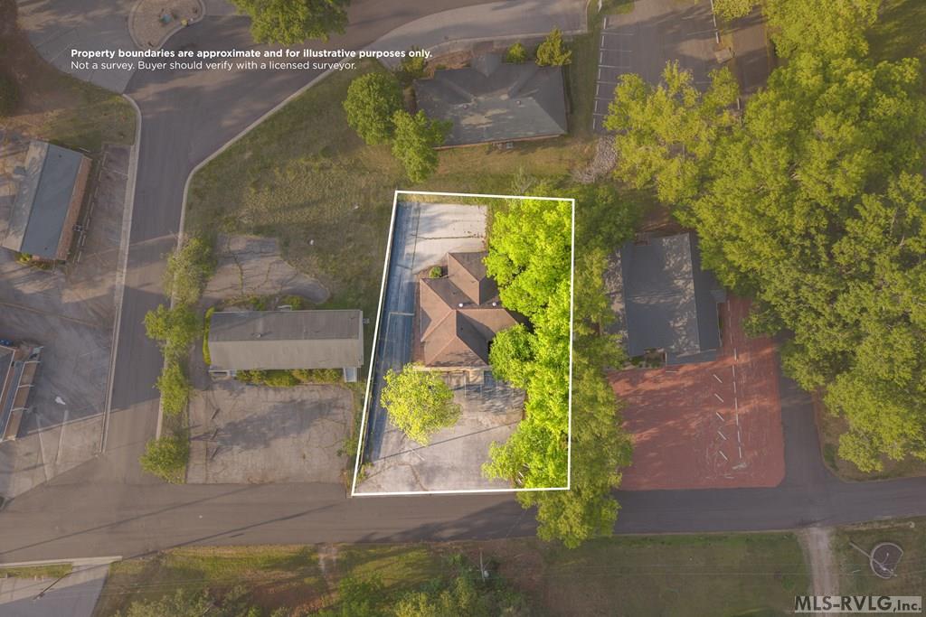 416 Durant St Property Photo 53