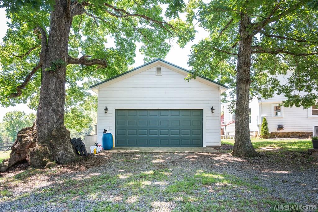 9366 Skipwith Rd Property Photo 8