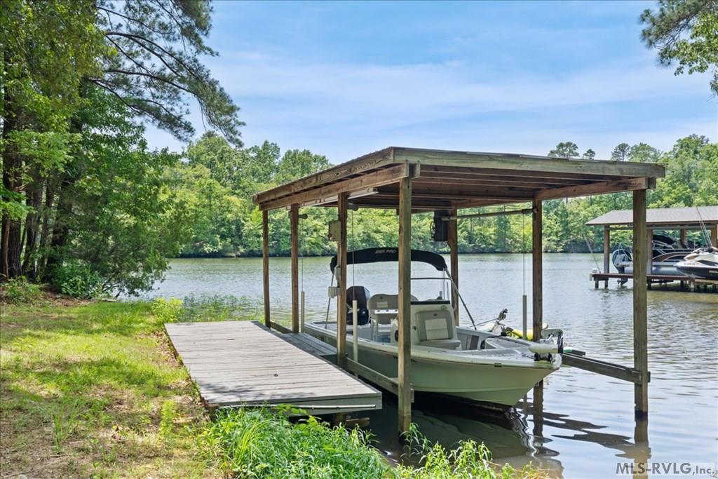 960 Poplar Creek Road Property Photo 1