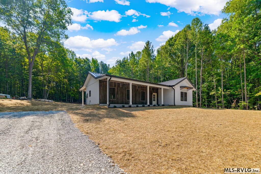 162 Marina Road Property Photo 3