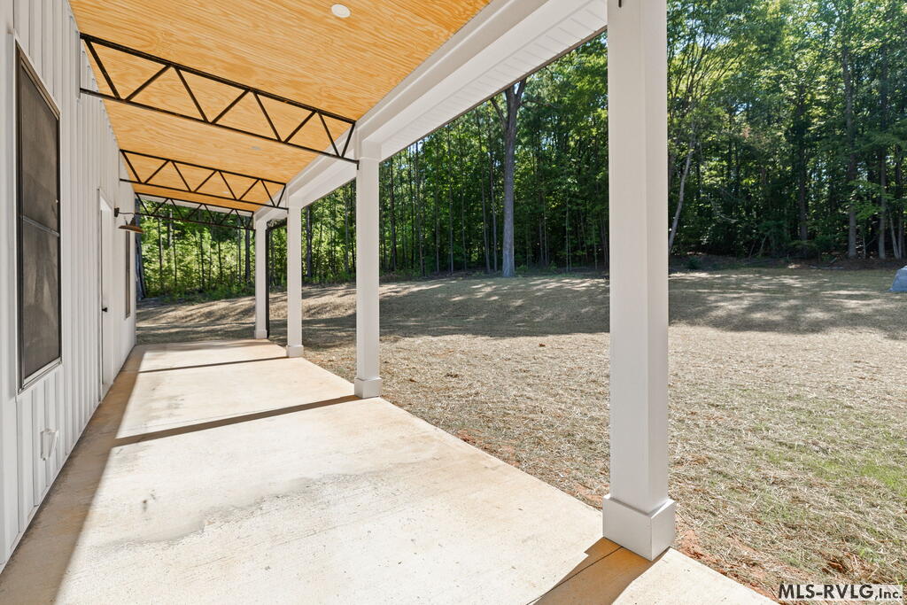 162 Marina Road Property Photo 8