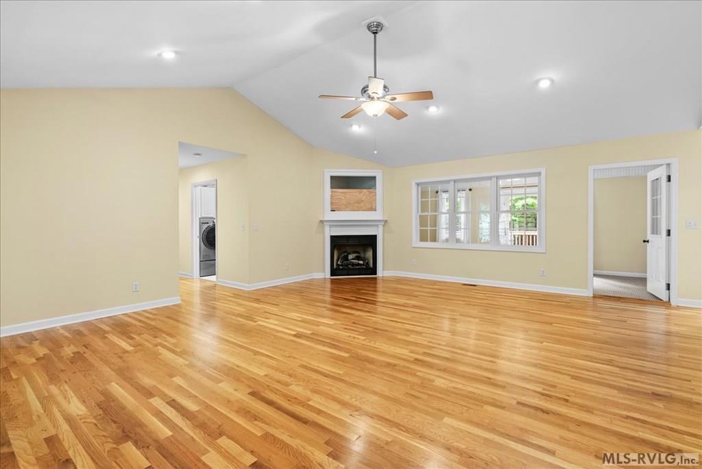 162 Country Blvd Property Photo 4