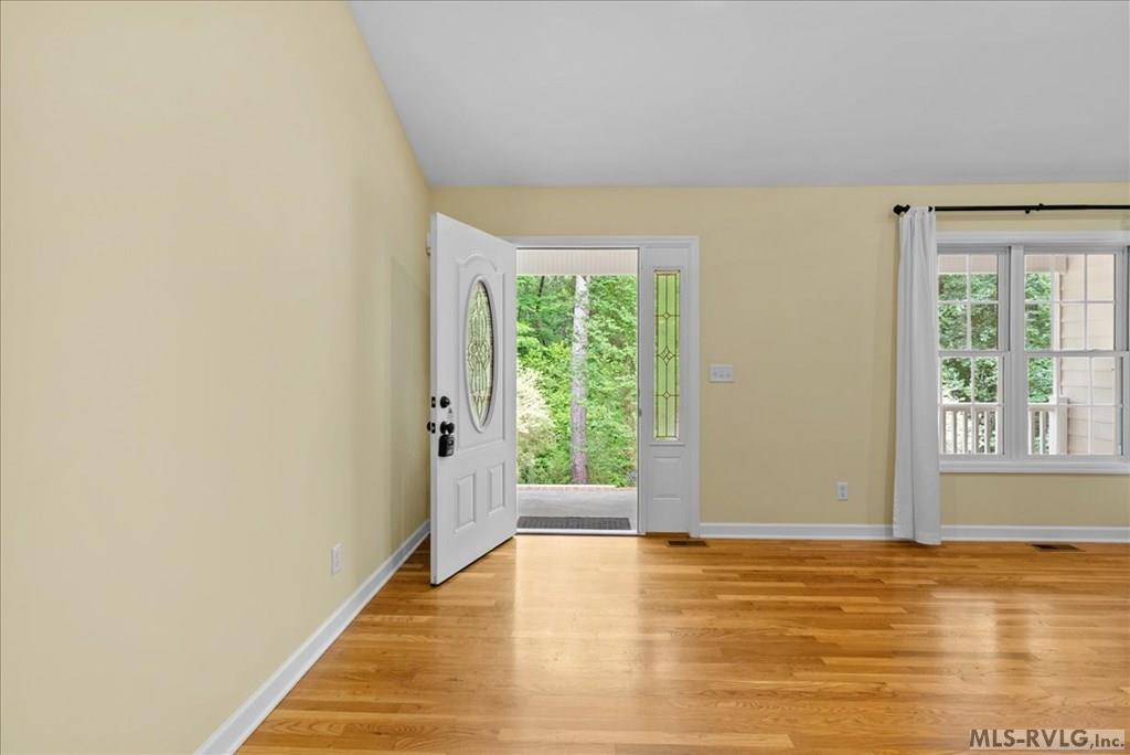 162 Country Blvd Property Photo 5