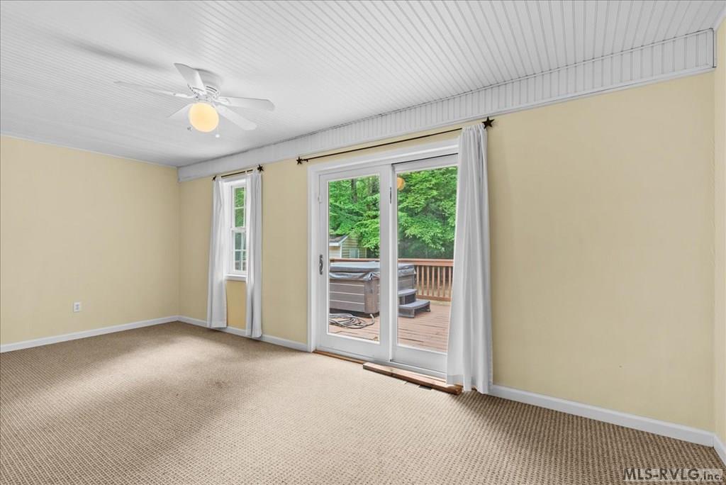 162 Country Blvd Property Photo 8