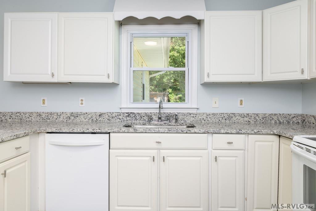 113 Parkside Ct Property Photo 8