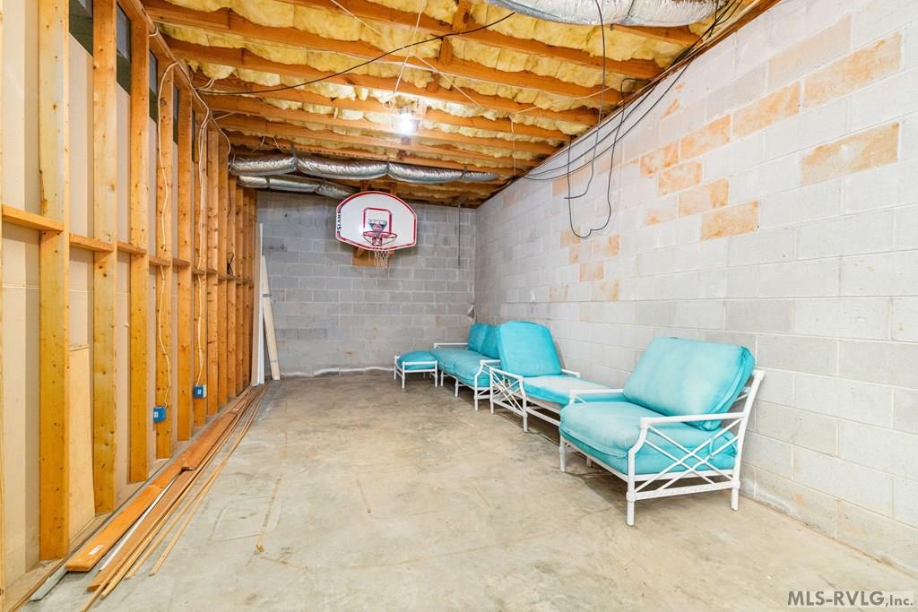 113 Parkside Ct Property Photo 28