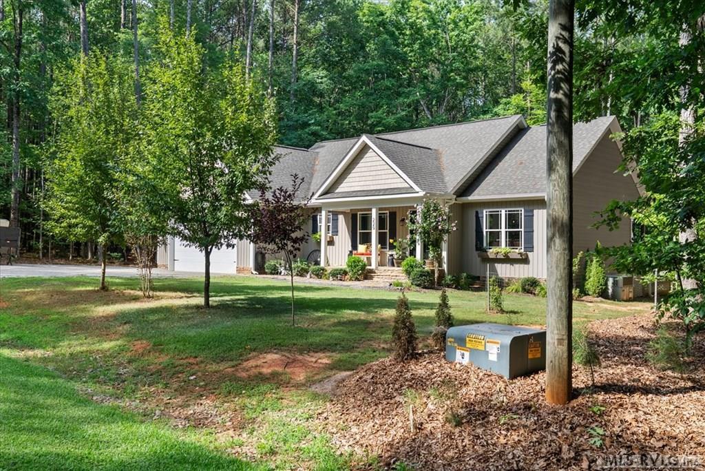 229 N Macon Dr Property Photo 1