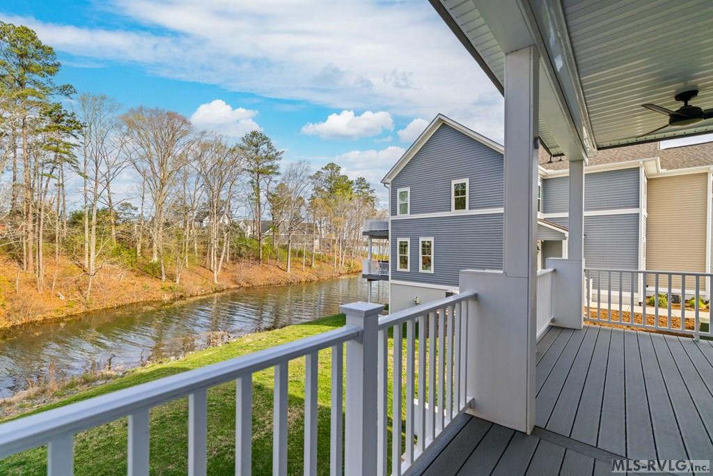 117 Rowboat Way Property Photo 14
