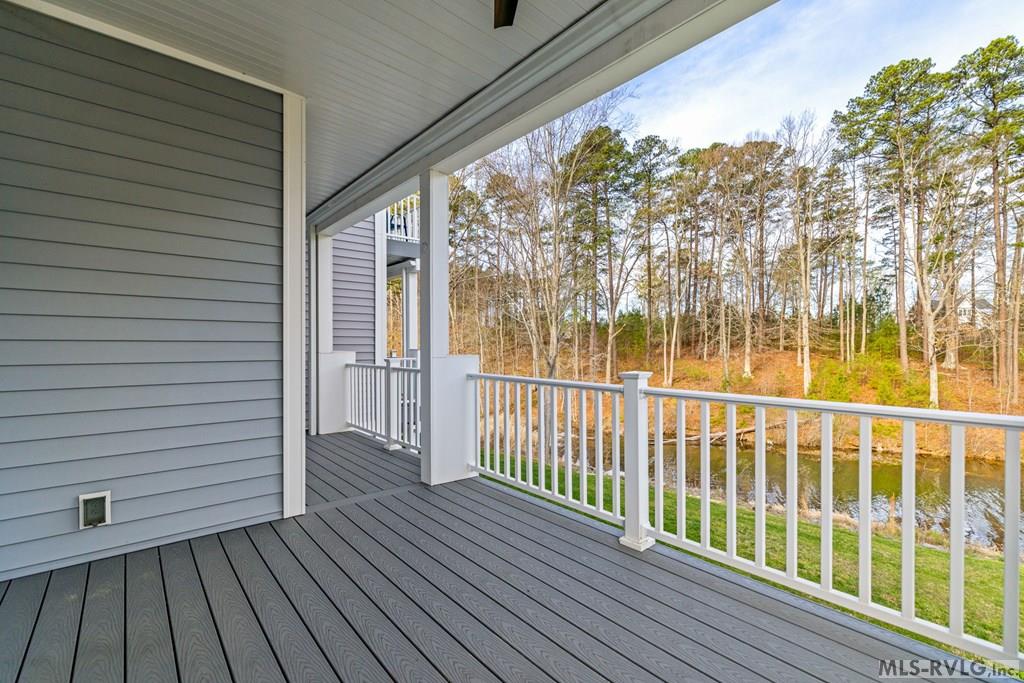 117 Rowboat Way Property Photo 16