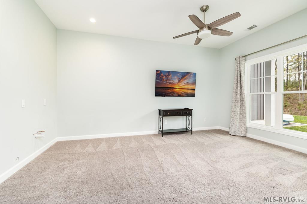 117 Rowboat Way Property Photo 30