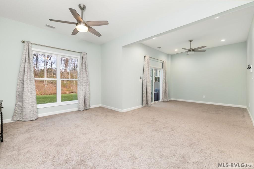 117 Rowboat Way Property Photo 31