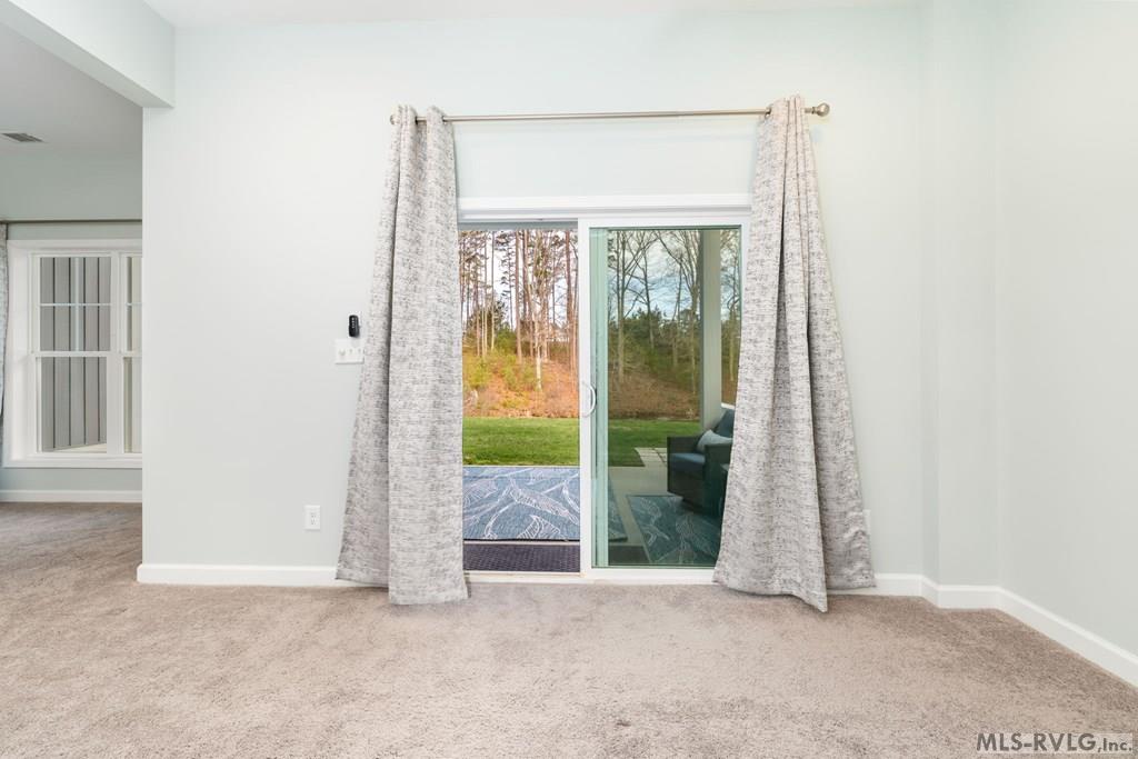 117 Rowboat Way Property Photo 32