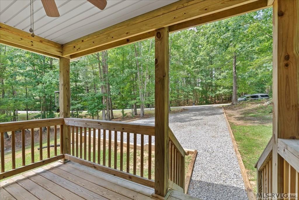 269 Waterside Drive Property Photo 2