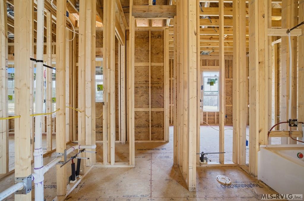 407 Ferry Landing Drive Property Photo 16