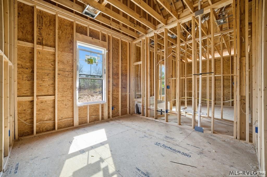 407 Ferry Landing Drive Property Photo 19