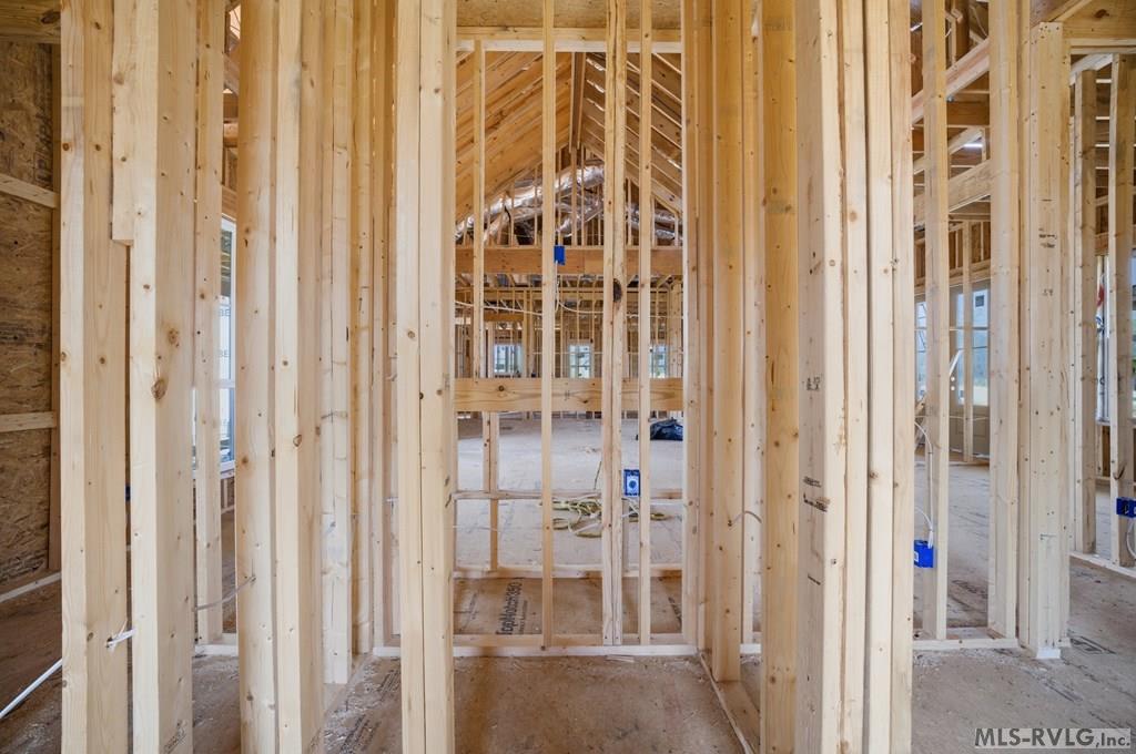 407 Ferry Landing Drive Property Photo 20