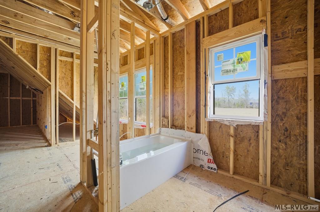 407 Ferry Landing Drive Property Photo 45