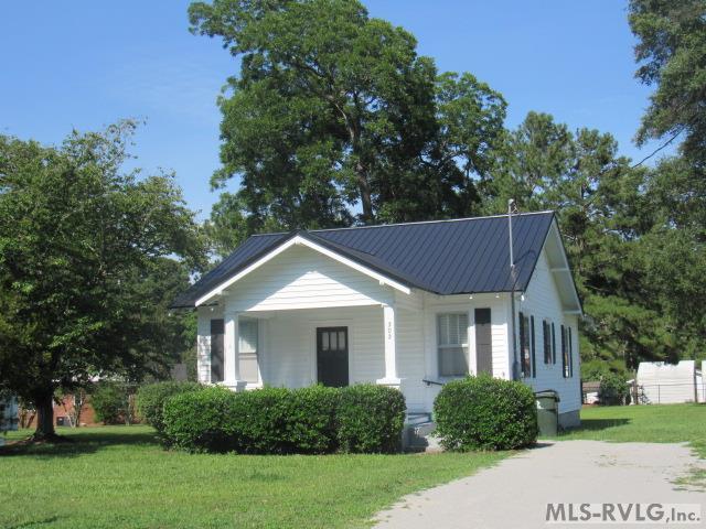 202 Peebles St Property Photo 1